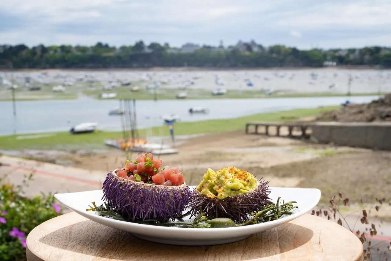 Hôtel De La Vallée Dinard Hotel
