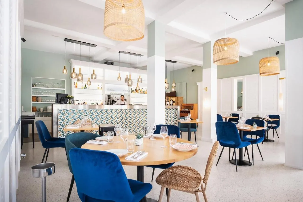 Hotel De La Vallee Dinard 3*,